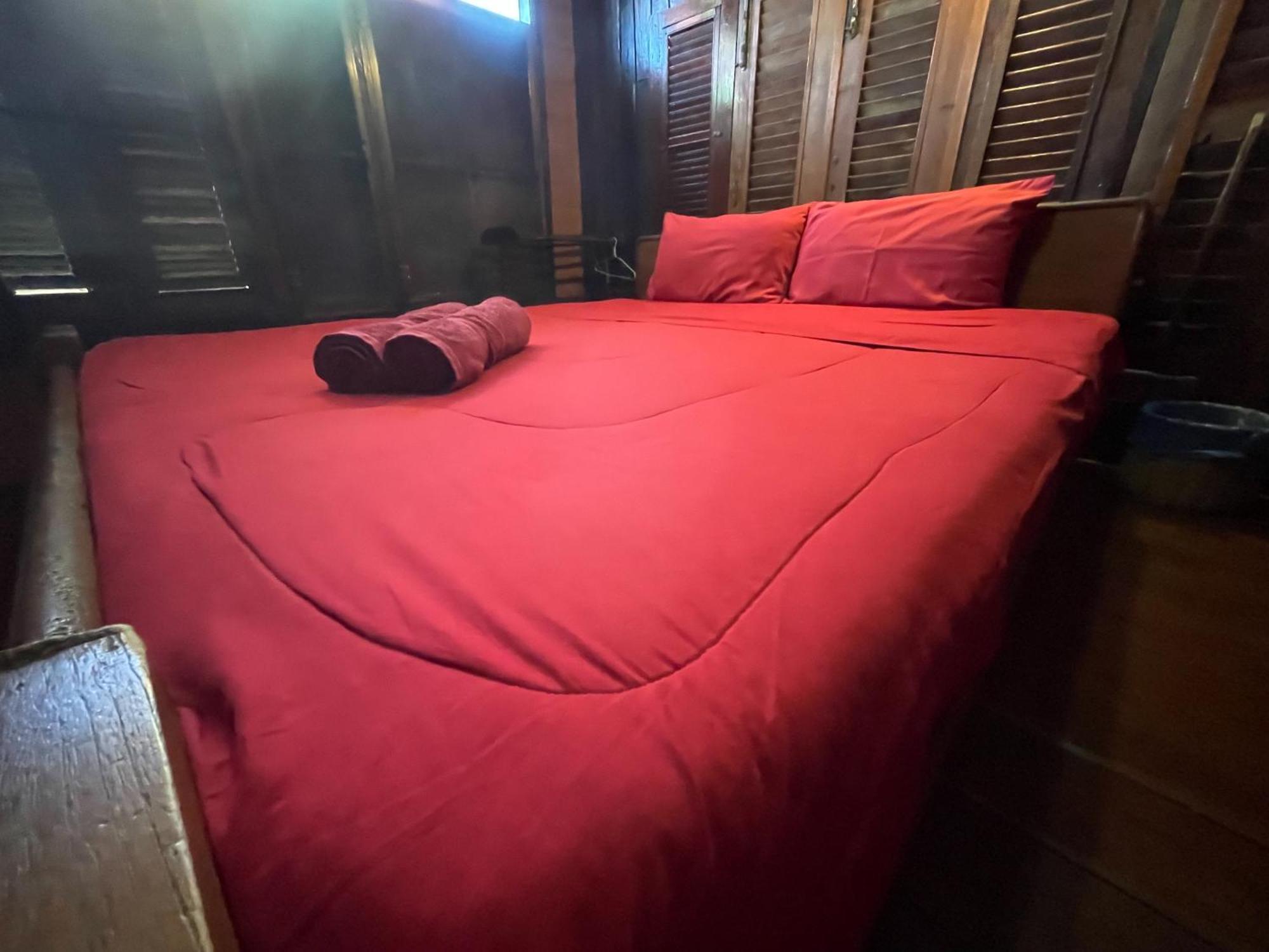 Baan Are Gong Riverside Homestay فرا ناخون سي أيوتثايا المظهر الخارجي الصورة
