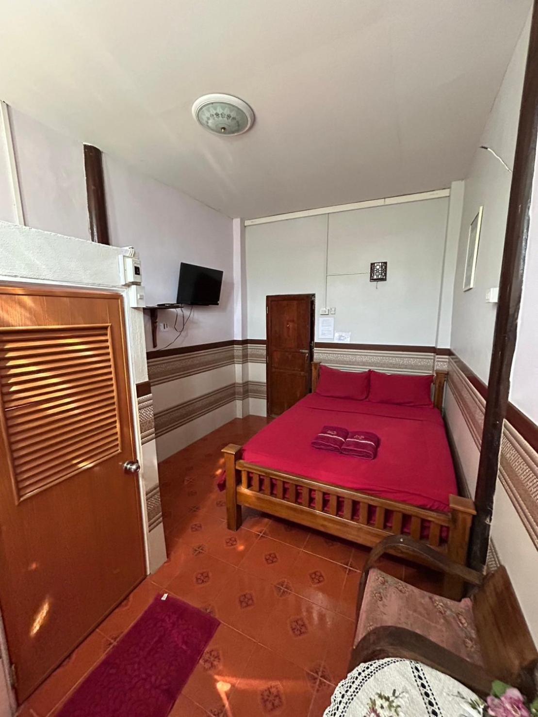 Baan Are Gong Riverside Homestay فرا ناخون سي أيوتثايا المظهر الخارجي الصورة