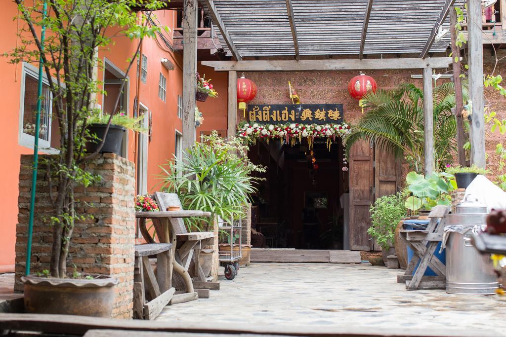 Baan Are Gong Riverside Homestay فرا ناخون سي أيوتثايا المظهر الخارجي الصورة