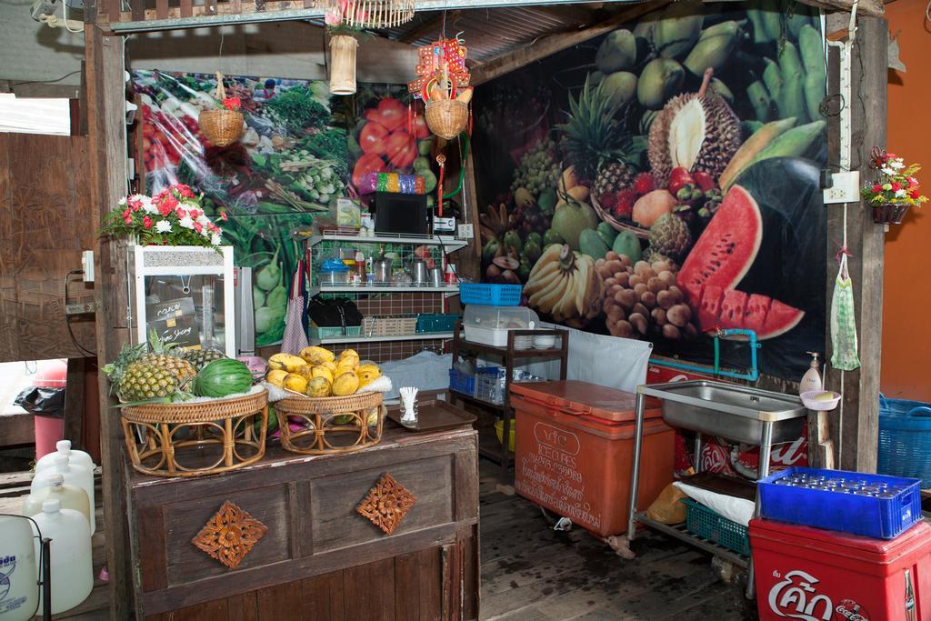 Baan Are Gong Riverside Homestay فرا ناخون سي أيوتثايا المظهر الخارجي الصورة